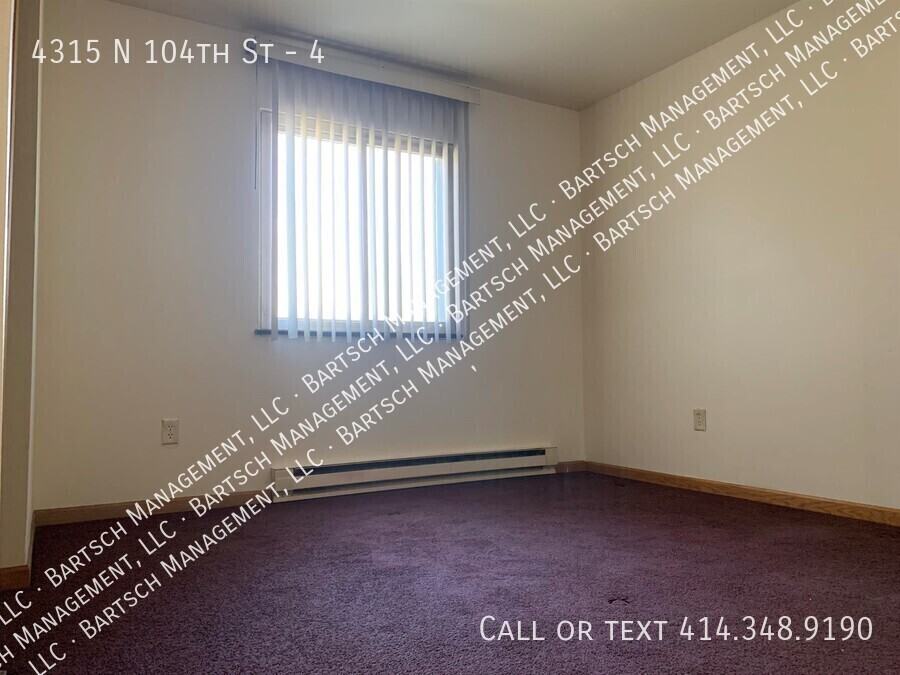 4315 N 104th St #4 - Photo 6 of 6