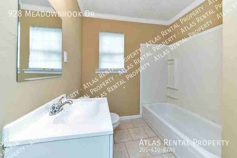928 Meadowbrook Dr - Photo 5 of 19