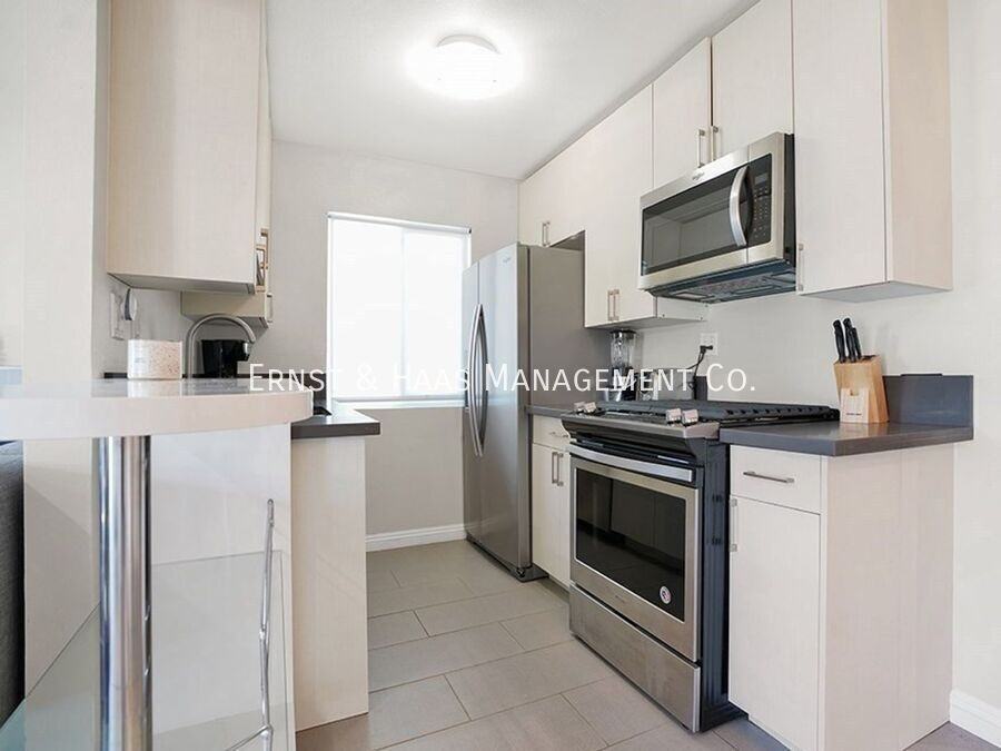 17071 Oak Ln #C - Photo 6 of 11