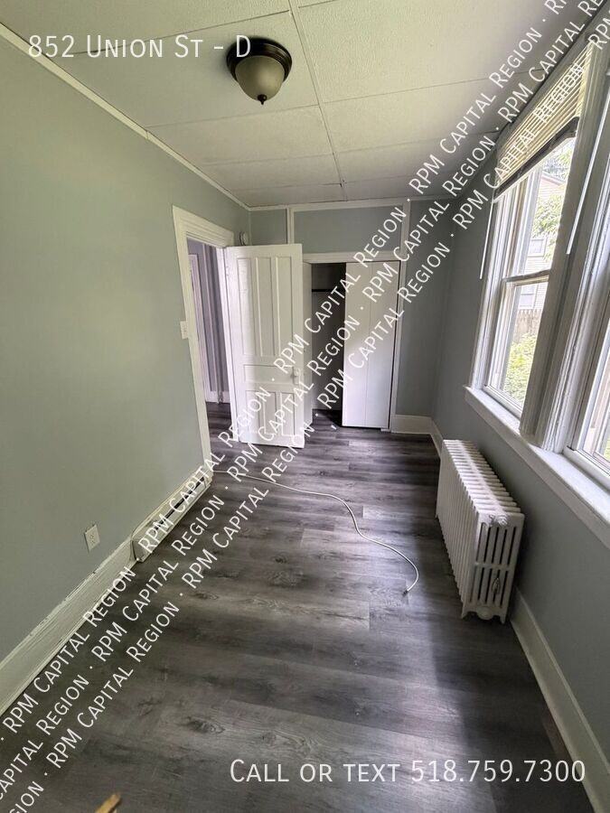 852 Union St #D - Photo 5 of 6