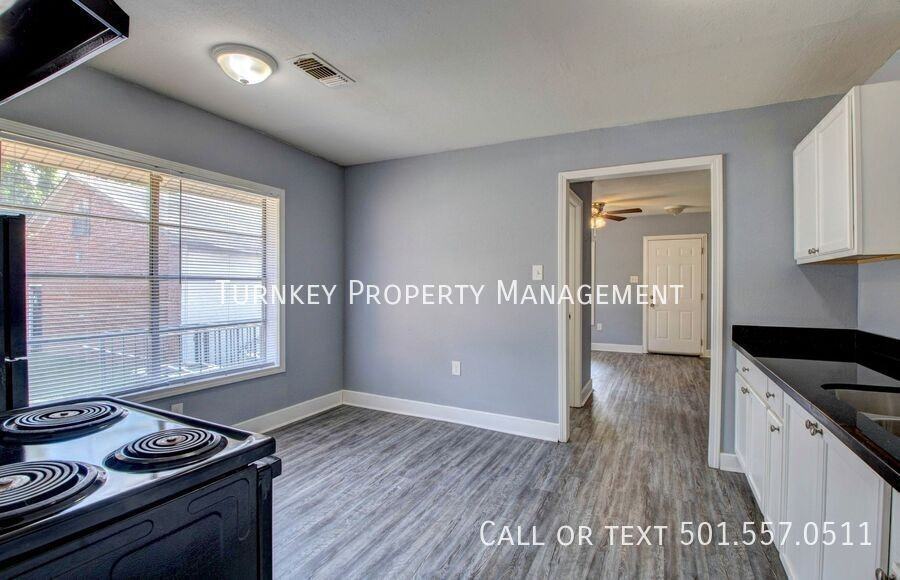 1502 Sycamore St #B - Photo 3 of 10