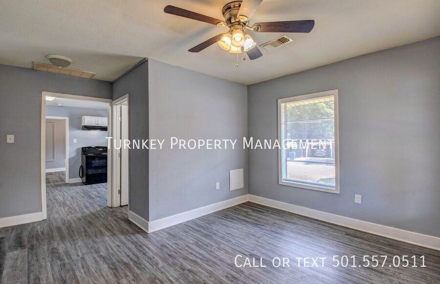 1502 Sycamore St #B - Photo 4 of 10