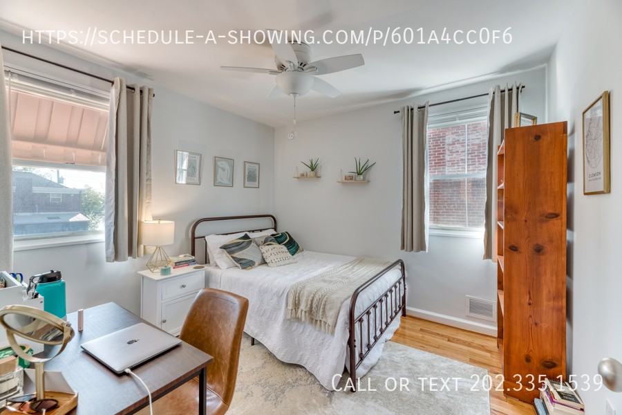 1525 Channing St Ne - Photo 3 of 30