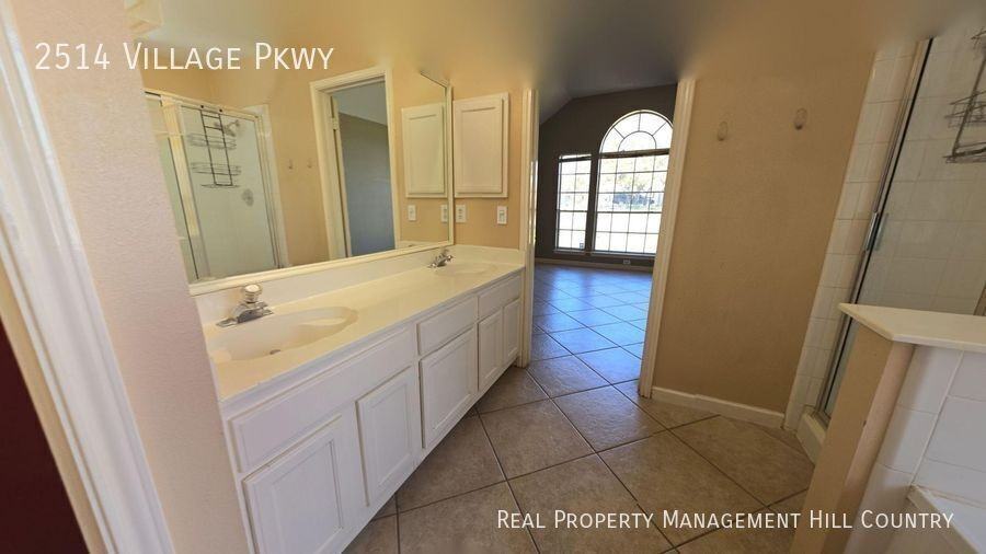 2514 Village Pkwy - Photo 6 of 13
