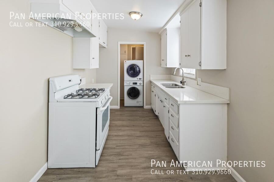 110 W Market St #7 - Photo 5 of 23