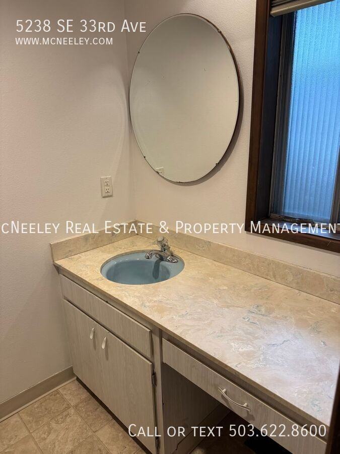 5238 Se 33rd Ave - Photo 7 of 18