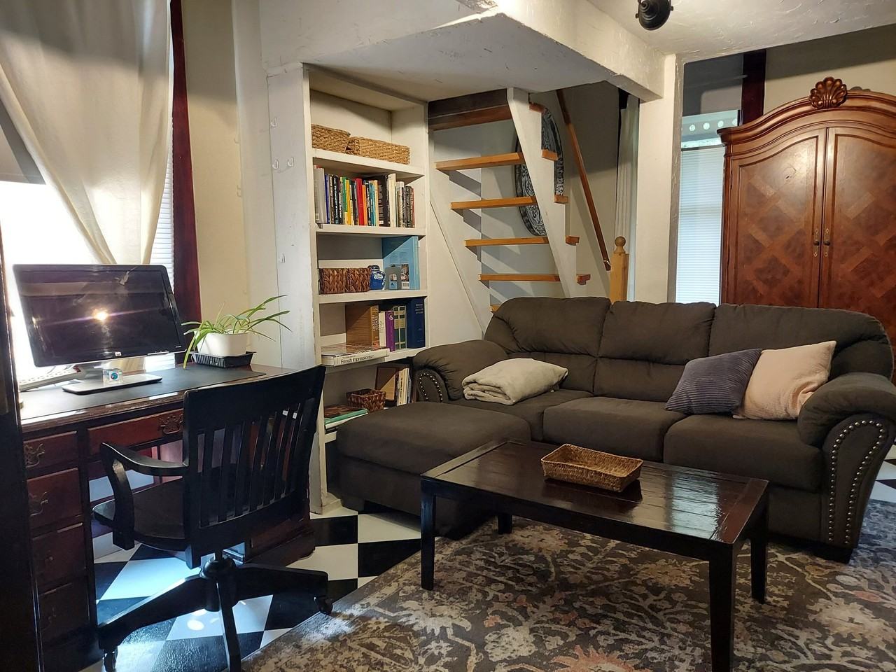 334 E Mulberry St #1 - Photo 4 of 27