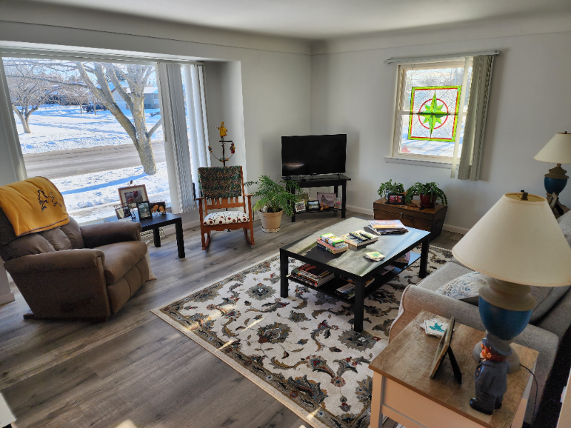 1319 S 1st Ave - Photo 4 of 19