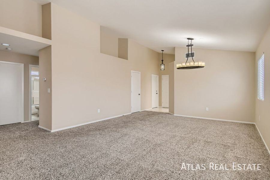 4405 Sandhorse Ct - Photo 5 of 17