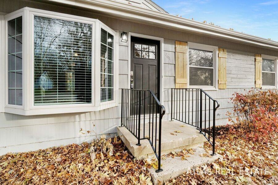 7641 Falmouth St - Photo 2 of 17