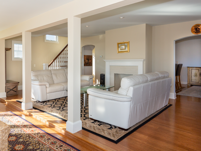 747 Ocean Blvd - Photo 6 of 37