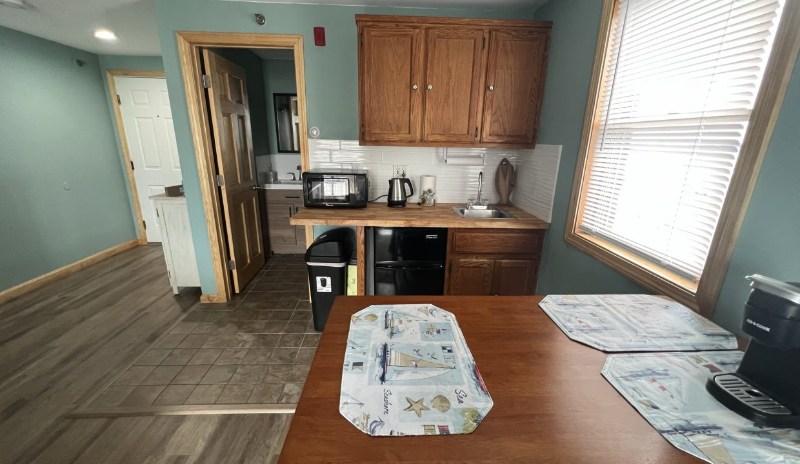 415 Ocean Blvd #1A - Photo 5 of 12