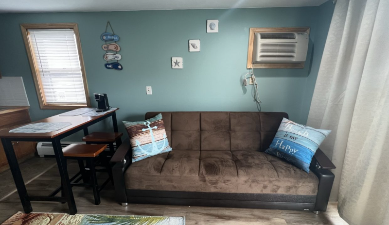 415 Ocean Blvd #1A - Photo 7 of 12