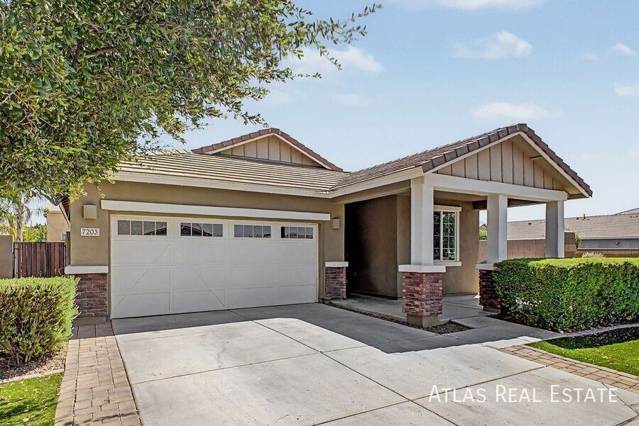 7203 E Onza Ave - Photo 4 of 41