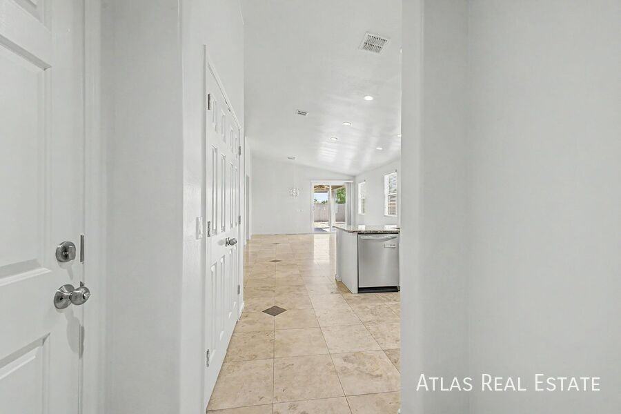 7203 E Onza Ave - Photo 7 of 41