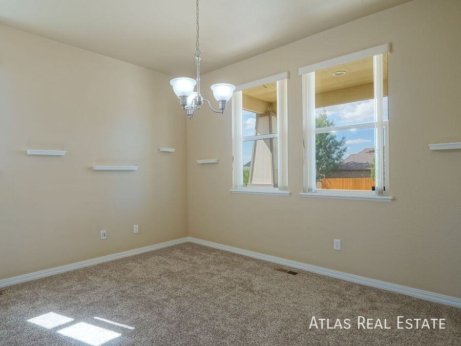 5828 Cumbre Vista Way - Photo 5 of 31