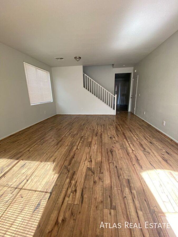 1922 Silver Crest Ct - Photo 3 of 29