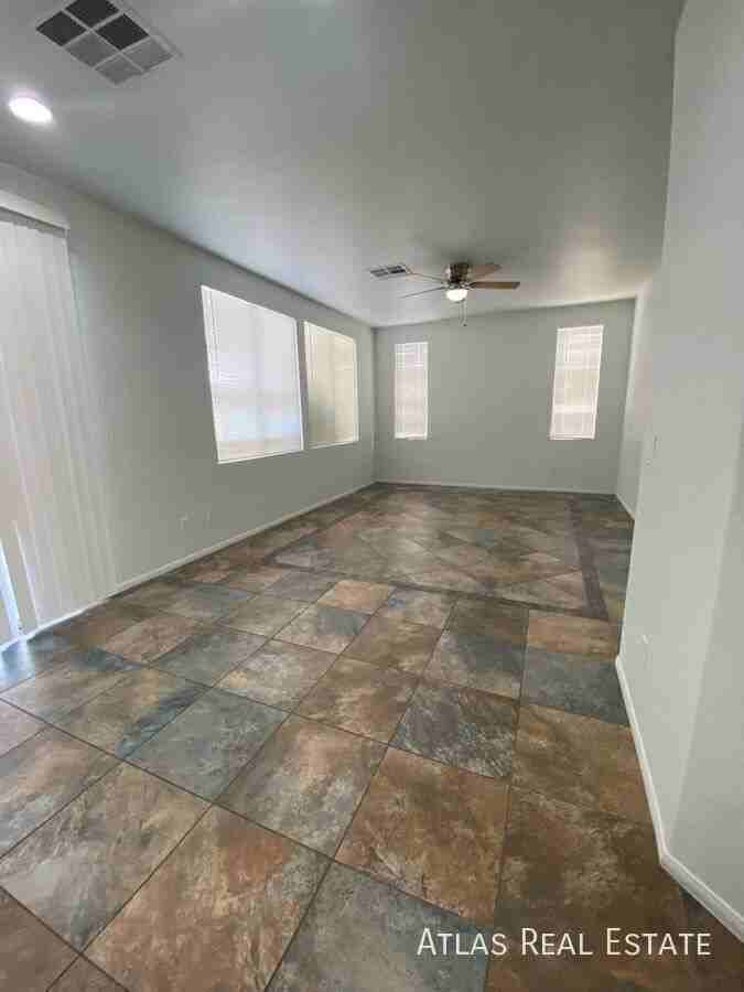 1922 Silver Crest Ct - Photo 4 of 29
