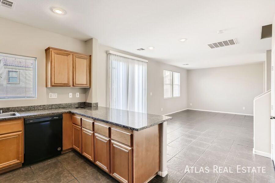 3528 Colby Creek Ave - Photo 4 of 37