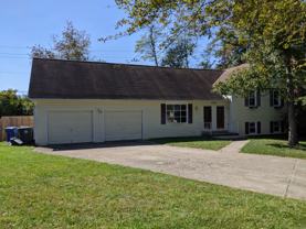 485 Woodview Dr - Photo 1 of 1