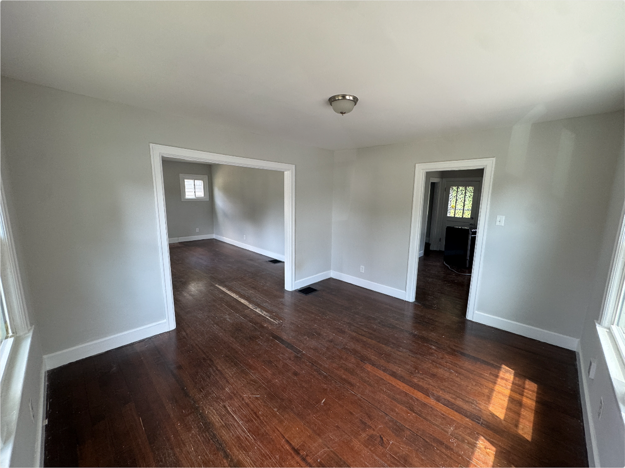 141 Brown Ave - Photo 5 of 8