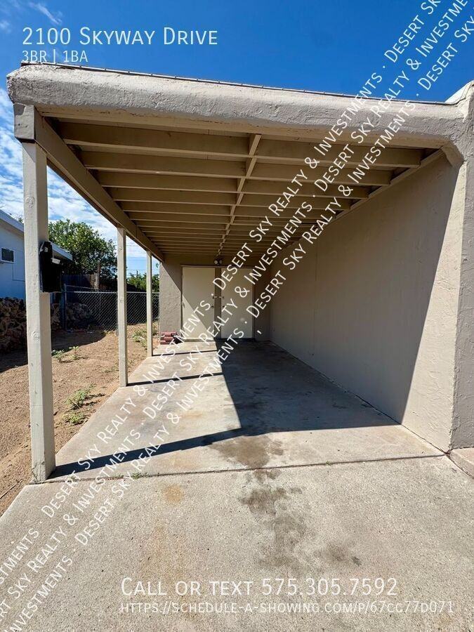 2100 Skyway Dr - Photo 3 of 17