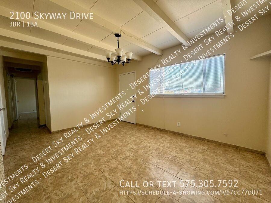 2100 Skyway Dr - Photo 4 of 17