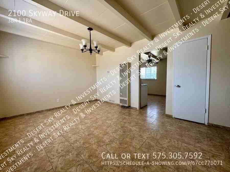 2100 Skyway Dr - Photo 5 of 17
