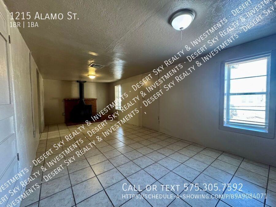 1215 Alamo St - Photo 4 of 19