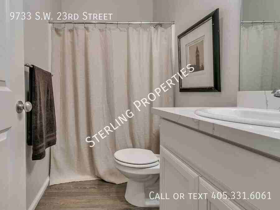 9733 Sw 23rd St - Photo 4 of 29