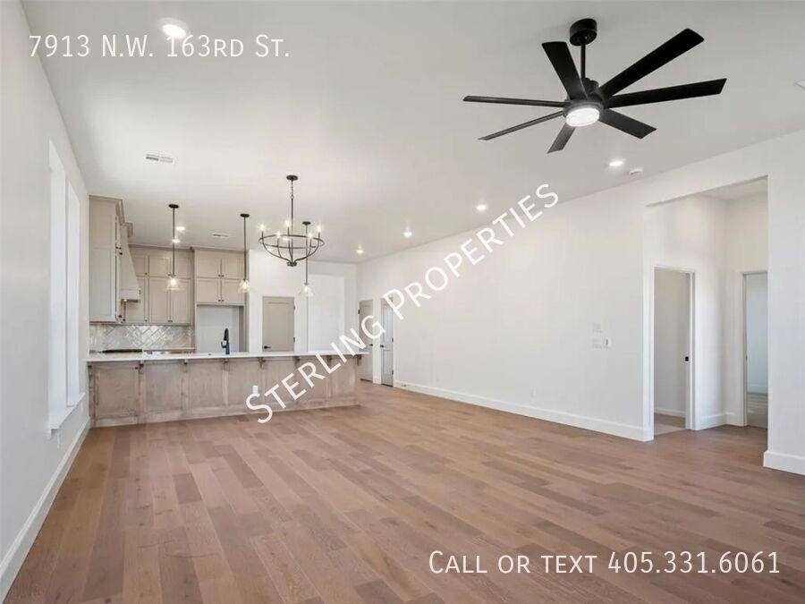 7913 Nw 163rd St - Photo 6 of 15