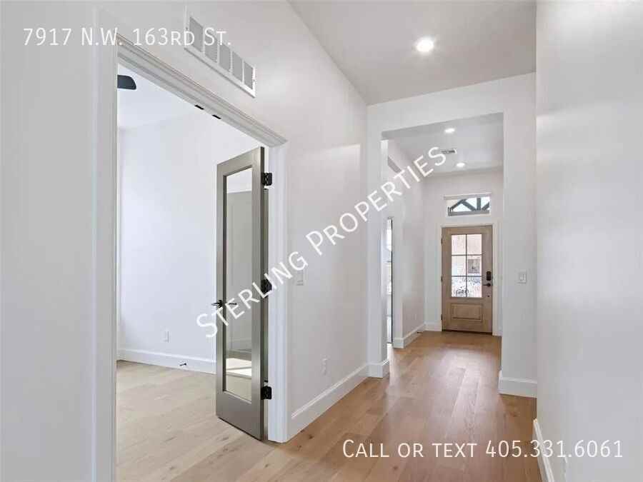 7917 Nw 163rd St - Photo 2 of 23