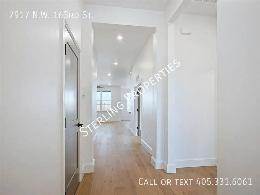 7917 Nw 163rd St - Photo 3 of 23