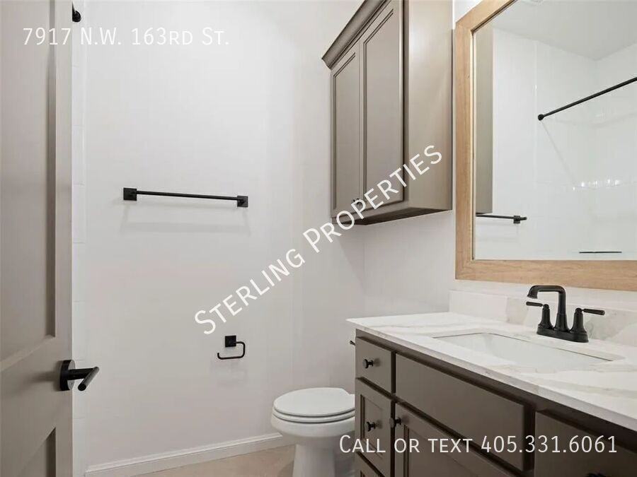 7917 Nw 163rd St - Photo 7 of 23