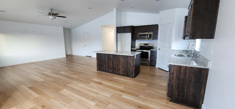 4940 Masterson Cir - Photo 4 of 12