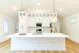 2213B Belmont Blvd - Photo 1 of 1