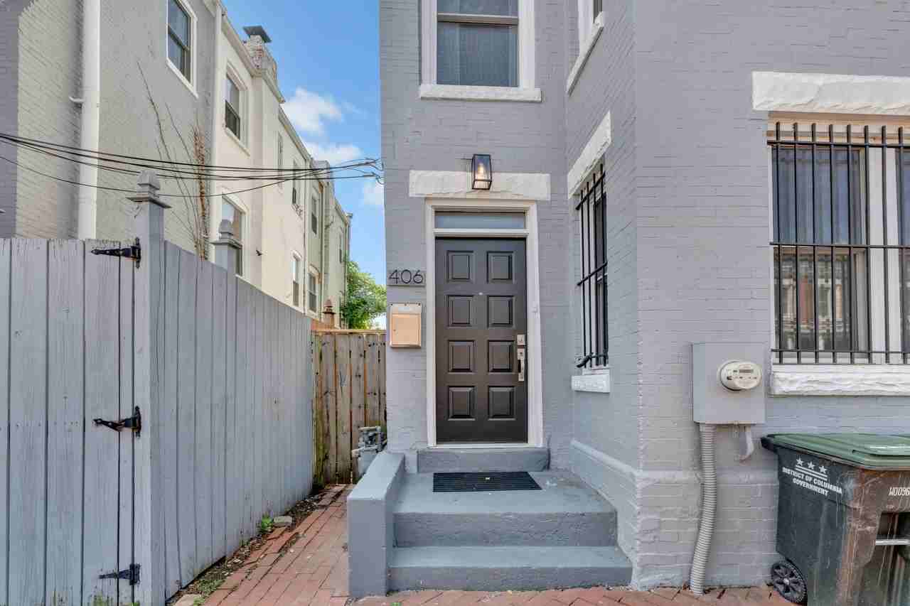 406 Elm St Nw - Photo 2 of 17