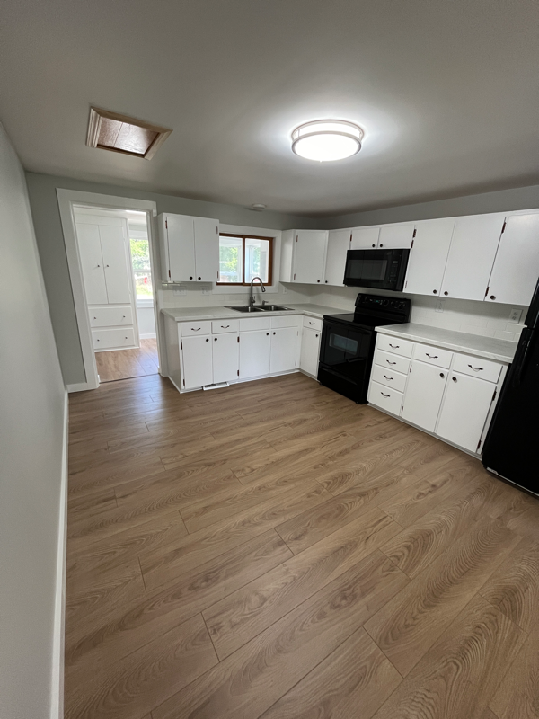 806 S Clay St #2 - Photo 3 of 14