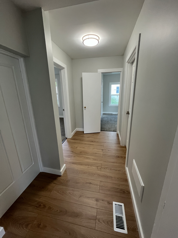 806 S Clay St #2 - Photo 4 of 14