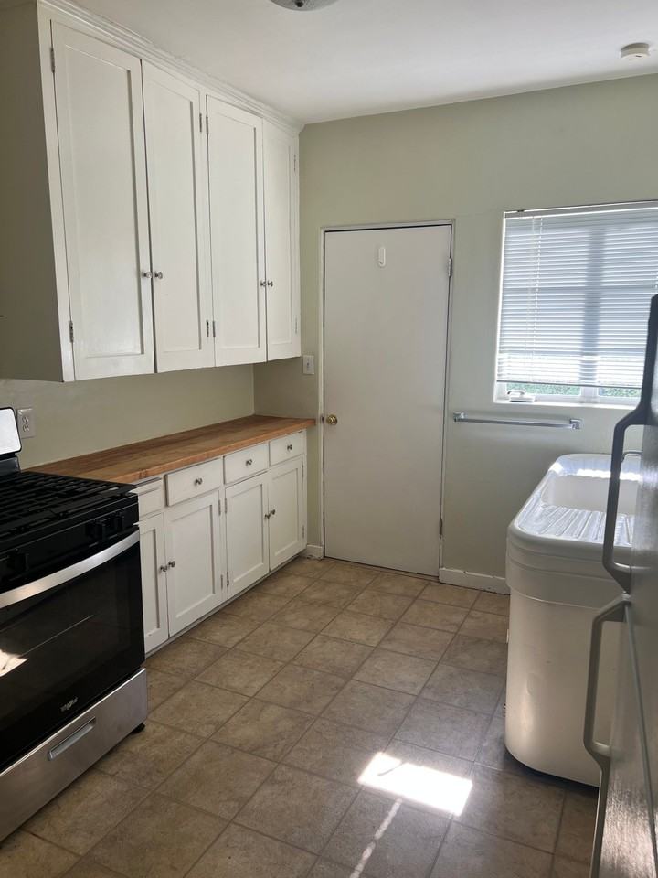 27 E University Blvd #29 - Photo 6 of 12