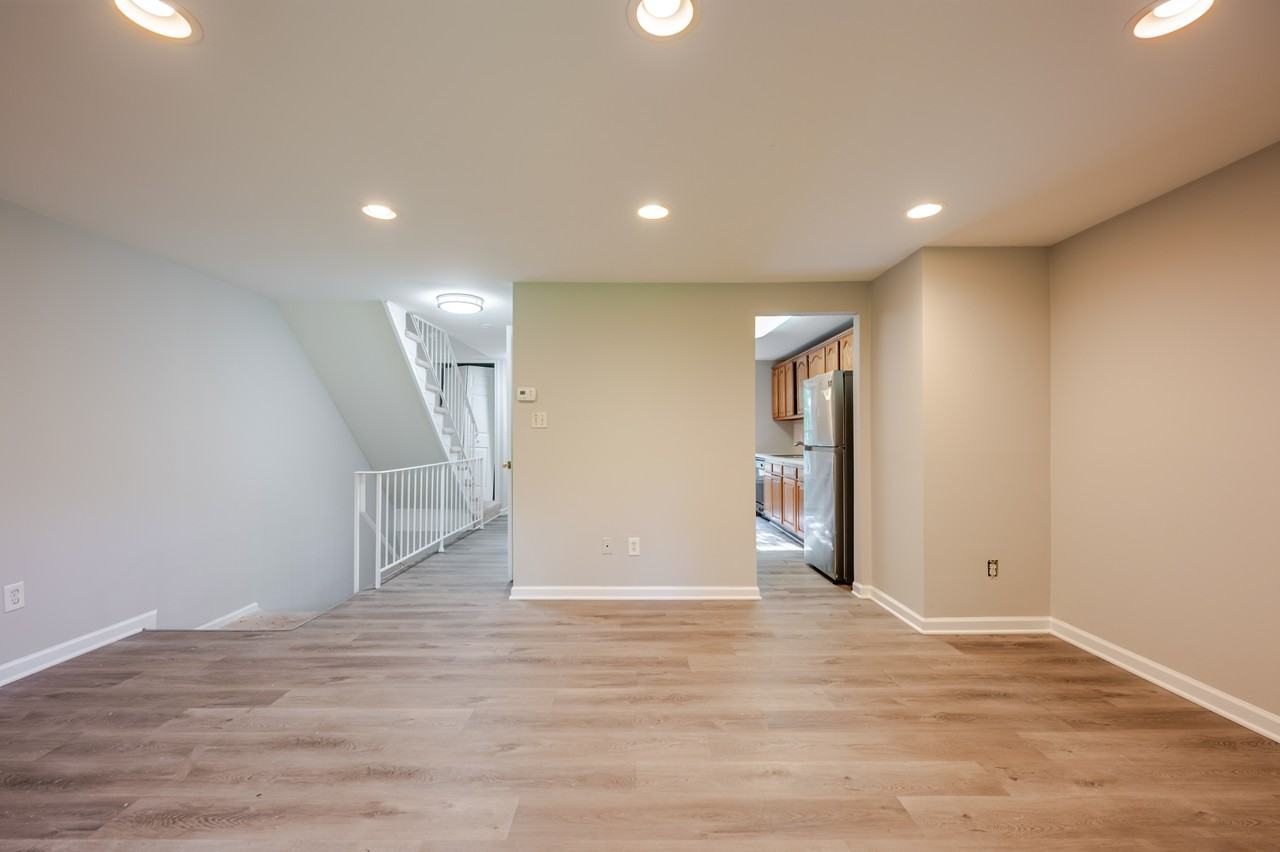 14488 Black Horse Ct - Photo 4 of 34