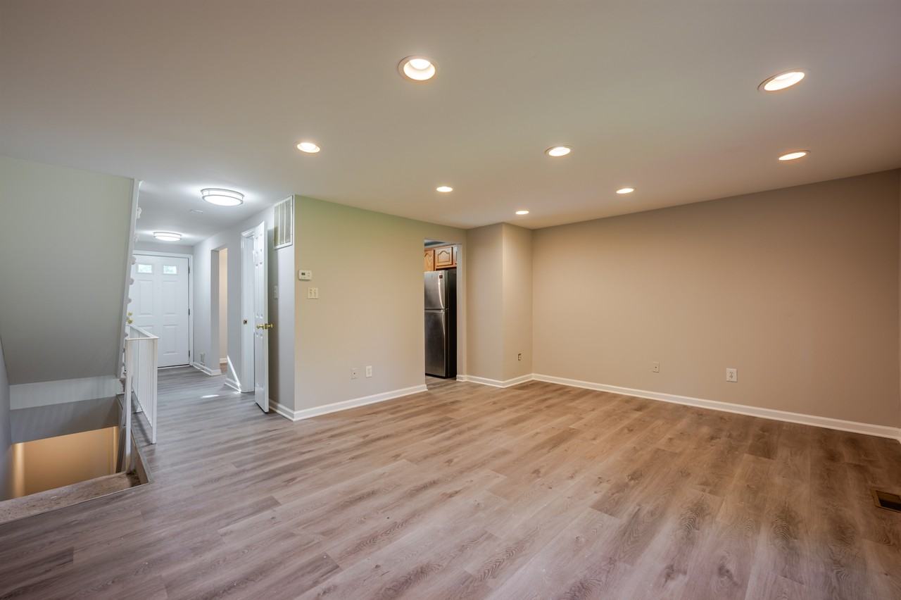 14488 Black Horse Ct - Photo 5 of 34
