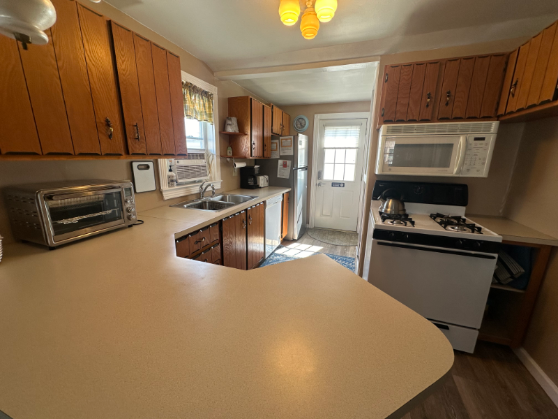 47 Brown Ave - Photo 4 of 10