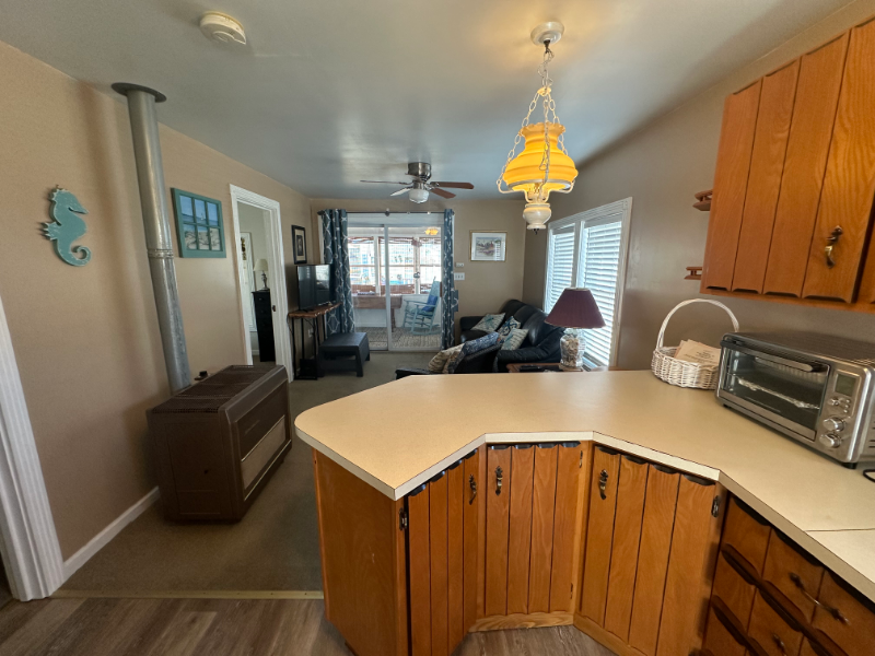 47 Brown Ave - Photo 5 of 10