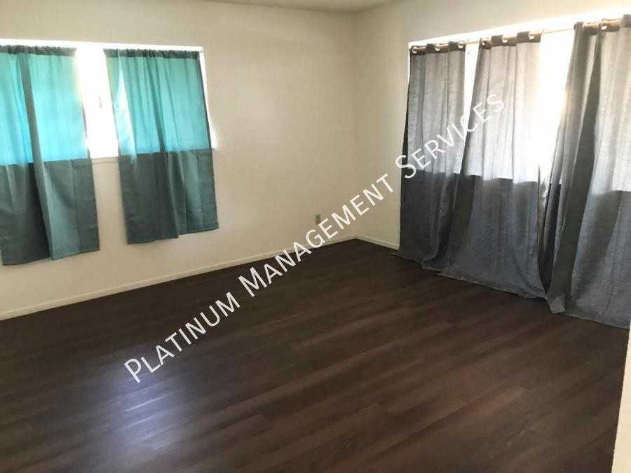 440 Cheyenne Cir - Photo 4 of 8