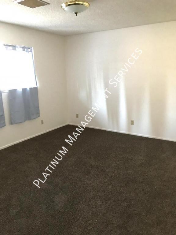 440 Cheyenne Cir - Photo 6 of 8