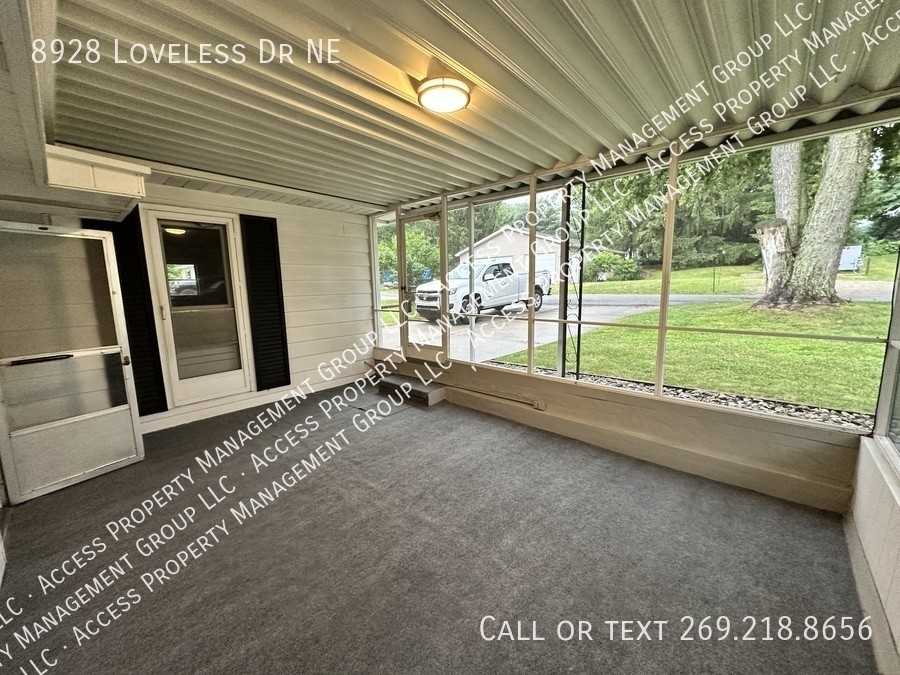 8928 Loveless Dr Ne - Photo 4 of 30