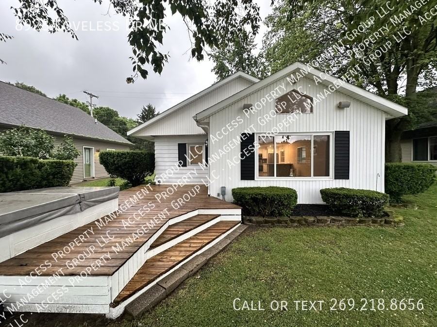 8928 Loveless Dr Ne - Photo 2 of 30