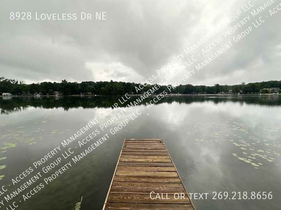8928 Loveless Dr Ne