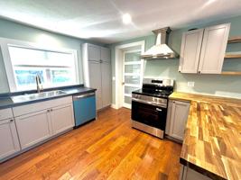 featured image of 4040 Main St